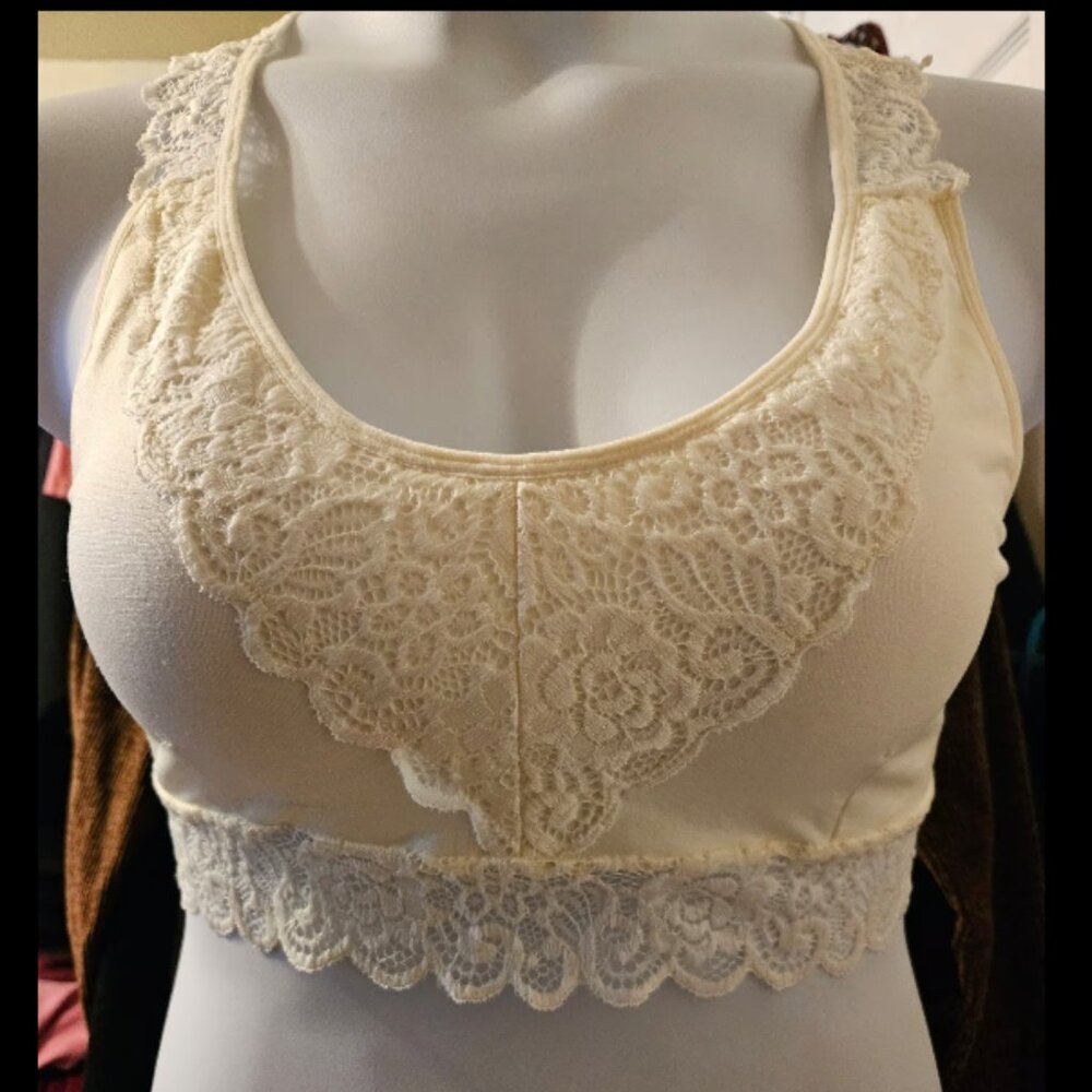 #284 Daytrip Lace Bralette in Beige,Sze. M/L